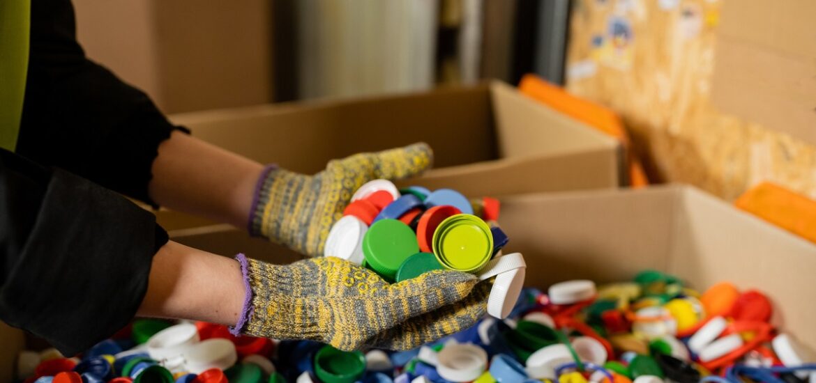 Recycler les bouchons en plastique : Solutions écologiques pour un meilleur avenir