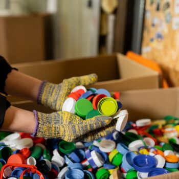 Recycler les bouchons en plastique : Solutions écologiques pour un meilleur avenir