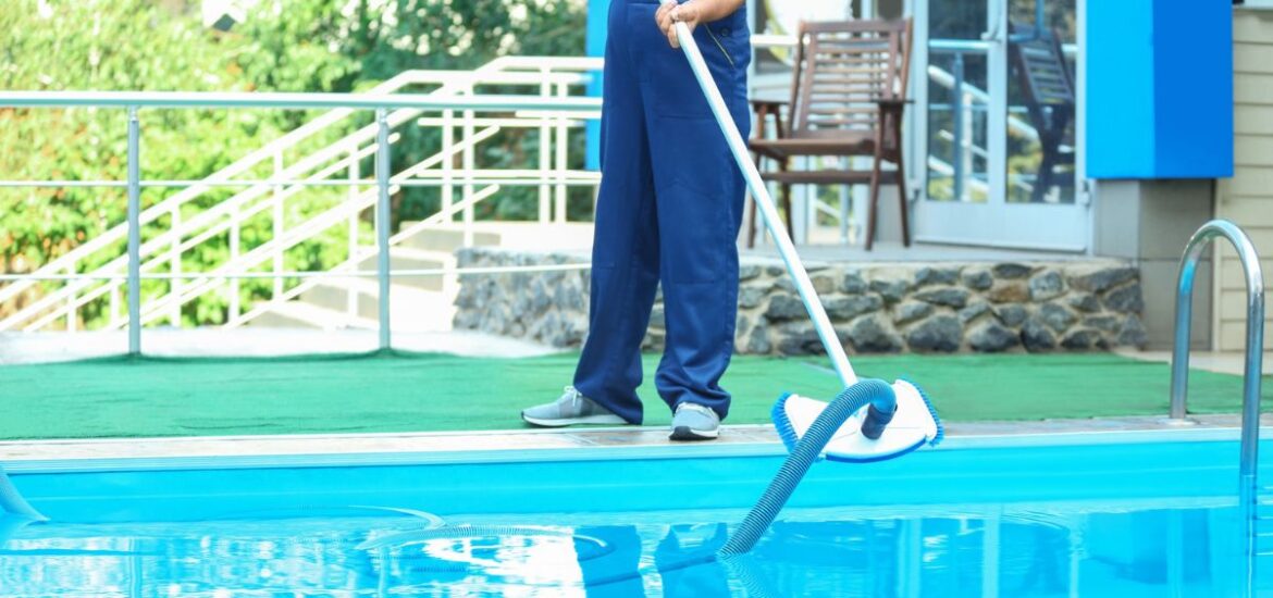 2-Guide complet des produits de nettoyage de piscine sans produits chimiques nocifs
